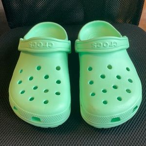 💚Green Crocs💚